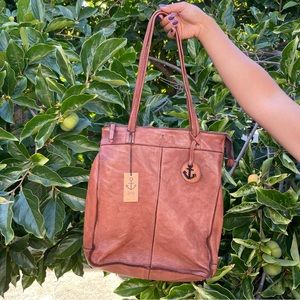 2ND HARBOUR LARGE LEATHER CONVERTIBLE BACKPACK TOTE IN COGNAC